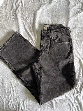 Women’s Straight Leg Jeans